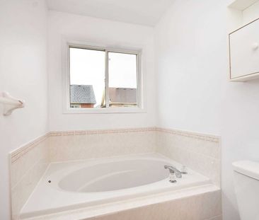 For Lease - 3289 Carabella Way, Mississauga, Ontario - Photo 5