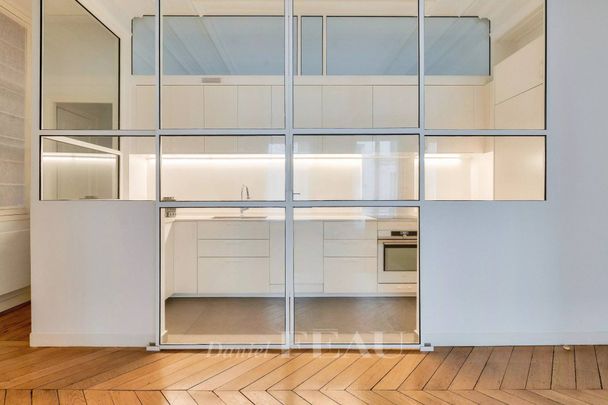 Location appartement, Paris 7ème (75007), 3 pièces, 81.33 m², ref 86399702 - Photo 1