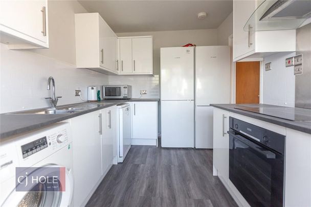 5 bedroom house to rent - Photo 1