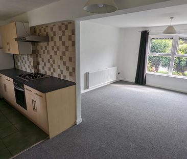 Westminster Avenue, Lodge Moor, Sheffield - Photo 2