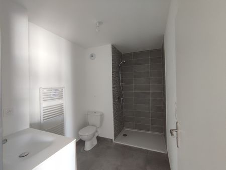 Location Appartement 2 pièces 44m² NIMES 30000 - Photo 4