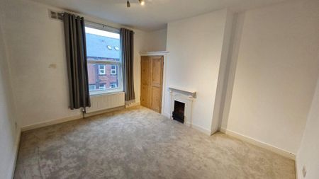 3 bedroom terraced house to rent - Photo 3