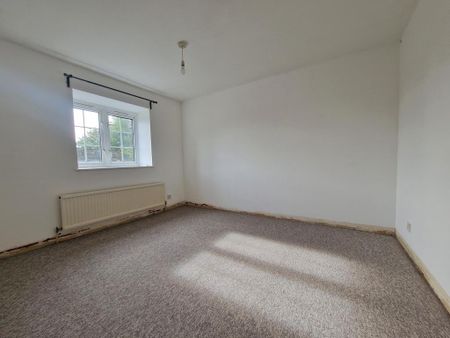 4 bedroom terraced house to rent - Photo 3