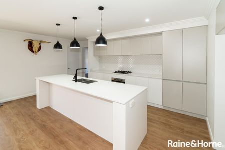 LIVE IN THE LAP OF LUXURY - Photo 3