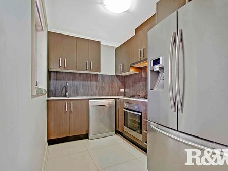 Situated In Prime Location - Photo 5