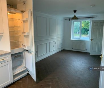 2 bedroom semi-detached house to rent - Photo 2