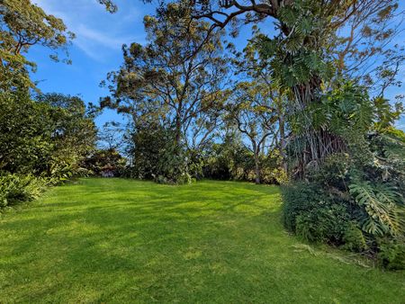 UNIQUE GARDEN OASIS - 3 BEDROOM HOME WITH STUDIO & LAKE VIEWS - Photo 2