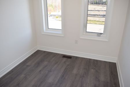 For Lease - 2958 Whites Road, Pickering, Ontario - Photo 2