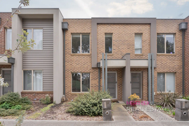 “Stylish Street-Front Townhouse Close to All Amenities” - Photo 1