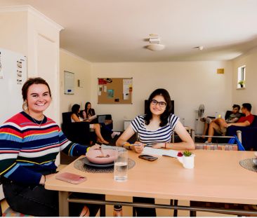 george james house : 6 Bedroom Apartment - Photo 1