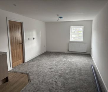 Holborn Place, Bulwell, Nottingham, Nottinghamshire, NG6 - Photo 1