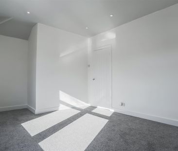 Fairfield Avenue, Rossendale - Photo 5