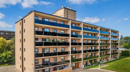 For Lease - 573 North Service Road Unit# 401, Mississauga, Ontario - Photo 5