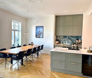 Herskabelig lejlighed med moderne indretning i Aalborg - Photo 3