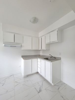 234 Rue de Pierrefontaine, Boisbriand, QC - Photo 1