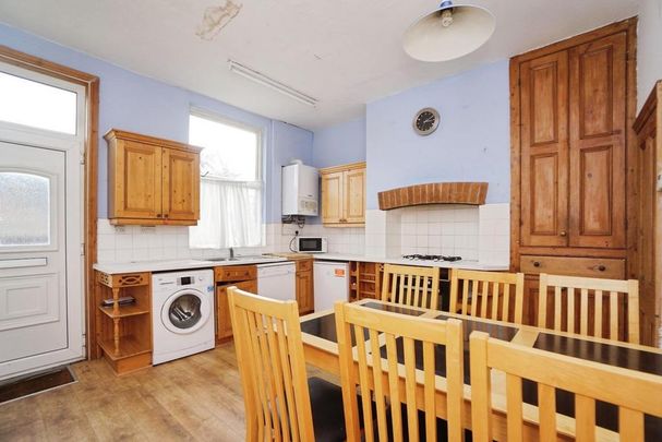 3 bedroom terraced house to rent - Photo 1
