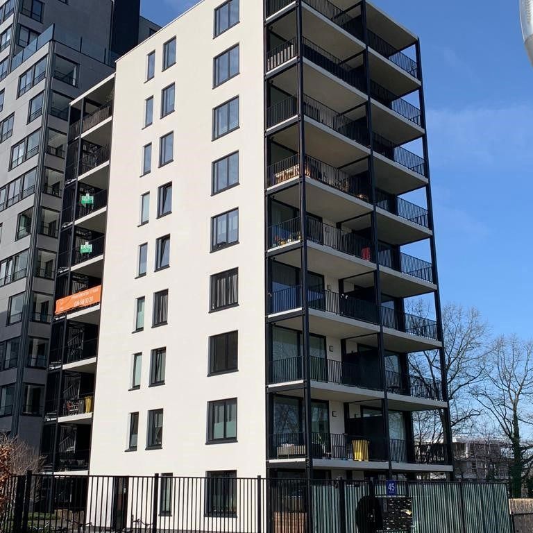 Appartement met 1 slaapkamer en ruim terras in Residentie "BELLE FONTAINE" in Turnhout. - Photo 1