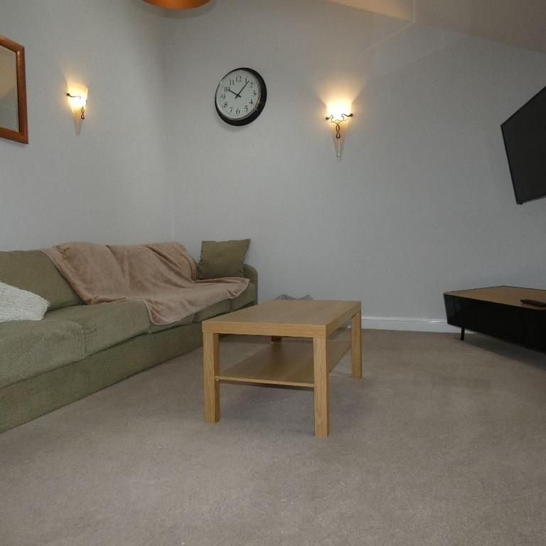 6 bedroom house share to rent - Photo 1