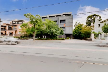 Standard Studio - Photo 3