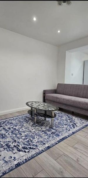 2 bedroom property to rent - Photo 1