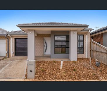 11 Maple Close, Harkness, Vic 3337 - Photo 1