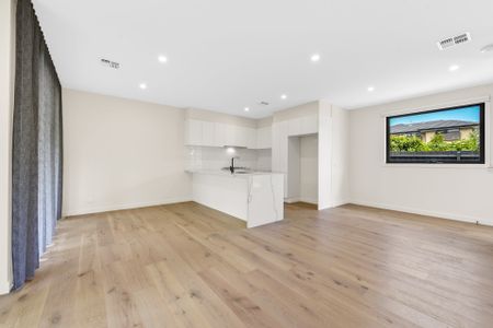 2/4 Gordon Avenue, Oakleigh East - Photo 5
