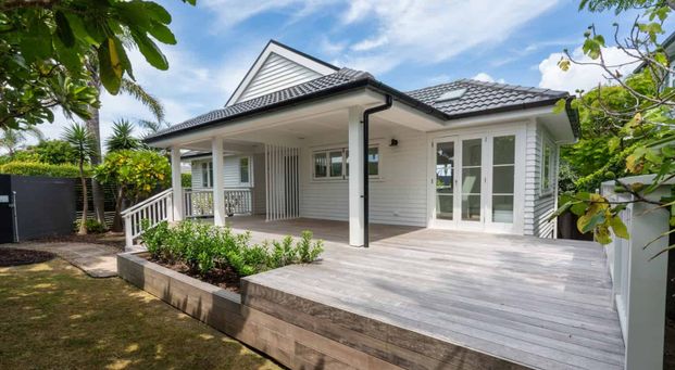 Executive Four Bedroom Villa - Photo 1