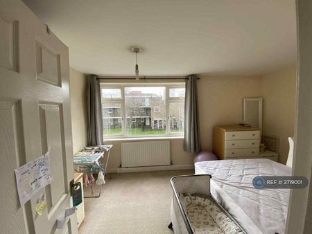 2 bedroom maisonette to rent - Photo 3