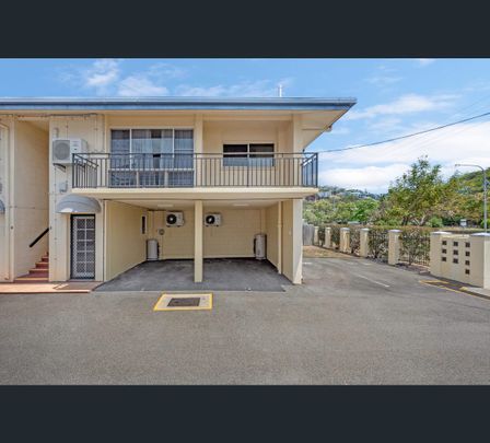 2/19 Ryan Street, North Ward, Qld 4810 - Photo 1