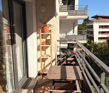Location Appartement 2 pièces 46m² ISSY LES MOULINEAUX 92130 - Photo 4