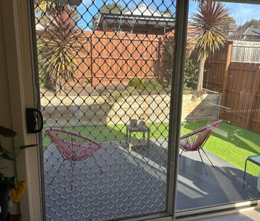 Sunbury - Photo 1