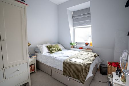 4 Bed Terraced House, Ashington Road, SW6 - Photo 3