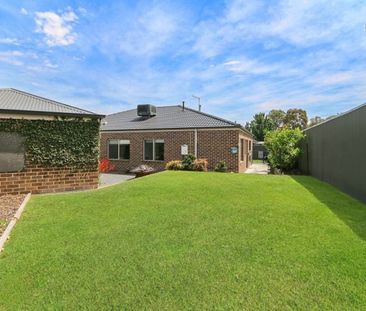 16 Lysterfield Lane, Wodonga - Photo 3