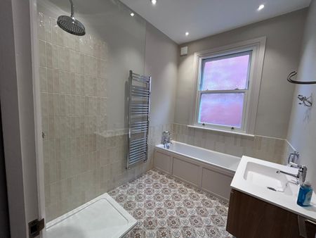 3 Bed Flat, Earlsfield Road, SW18 - Photo 5