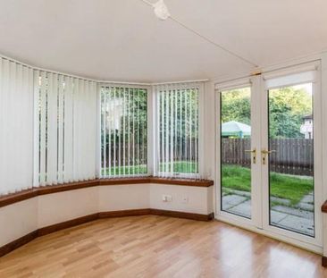 4 bedroom detached house to rent - Photo 3