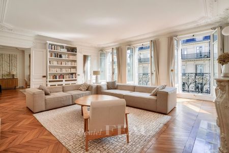Appartement à louer à Paris 8Ème - Photo 2