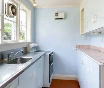 Welcome home to 5 Tarawera Road. - Photo 4