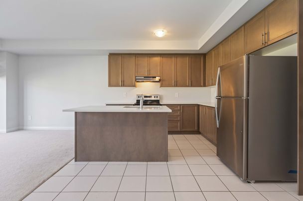 For Lease - 34 Keenan Street, Kawartha Lakes, Ontario - Photo 1