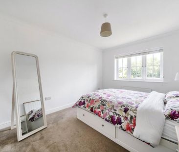 4 bedroom detached house to rent - Photo 4