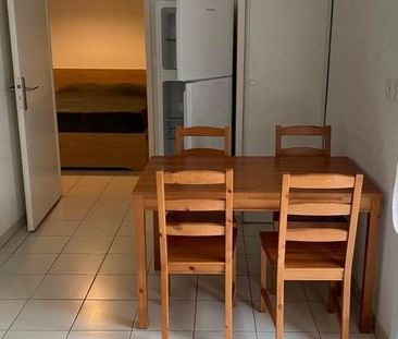 Location Appartement 2 pièces 40m² ST NAZAIRE 44600 - Photo 2