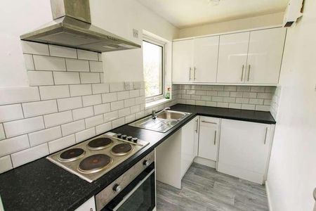 Cotswold Court, Beeston, NG9 - Photo 5