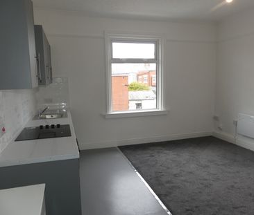 Warbreck Hill Road Flat 2 - Photo 2