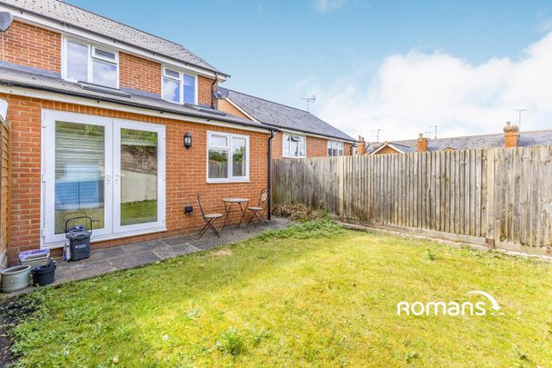 Kent Road, Reading, Berkshire, RG30 - Photo 1