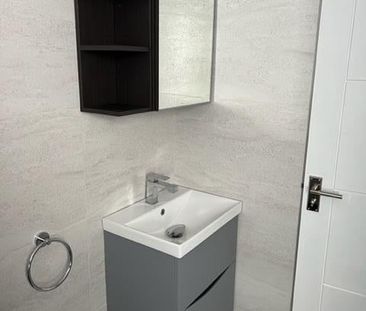 Studio Flat, Plough Lane, SW19 - Photo 1