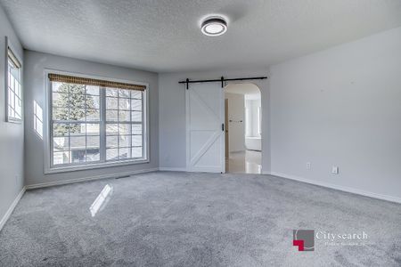 2164 Vimy Way Sw - Photo 2