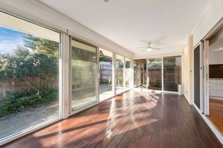 7 Nevada Street, Balwyn North VIC 3104 - House For Rent | Domain - Photo 2