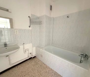 Location Appartement 3 pièces 57m² AIX EN PROVENCE 90ème - Photo 3