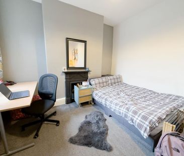 1 bedroom in a house share to rent - Photo 4