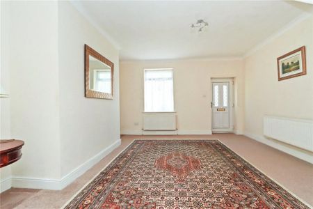 2 bedroom terraced house to rent - Photo 2