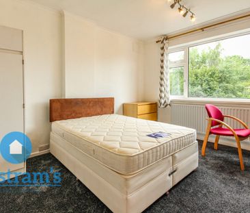 3 bed Detached House for Rent - Photo 3